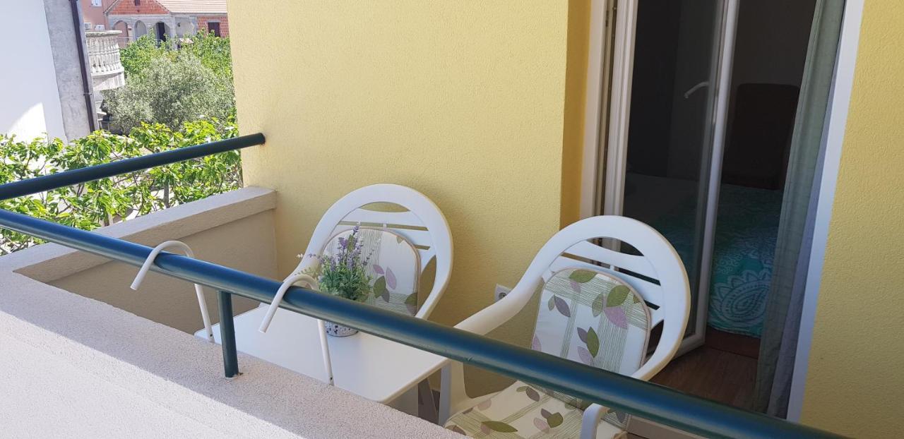Apartmani Vranjkovic Vodice Esterno foto