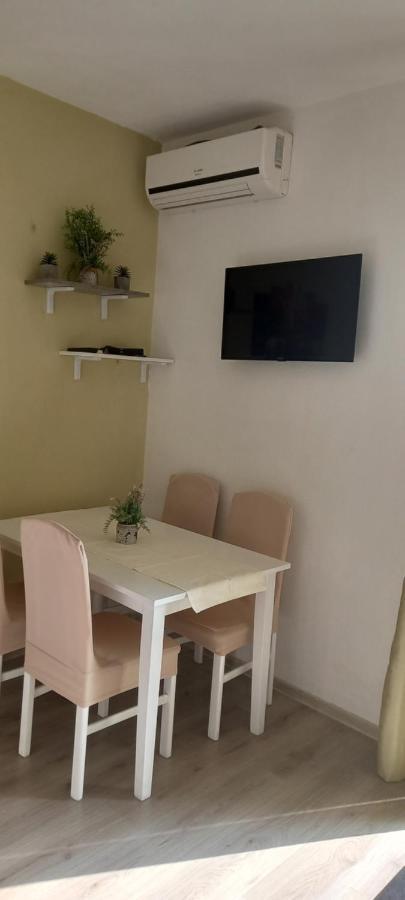 Apartmani Vranjkovic Vodice Esterno foto