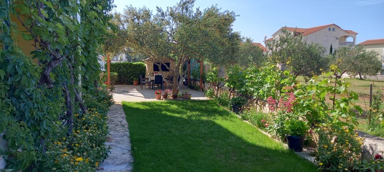 Apartmani Vranjkovic Vodice Esterno foto