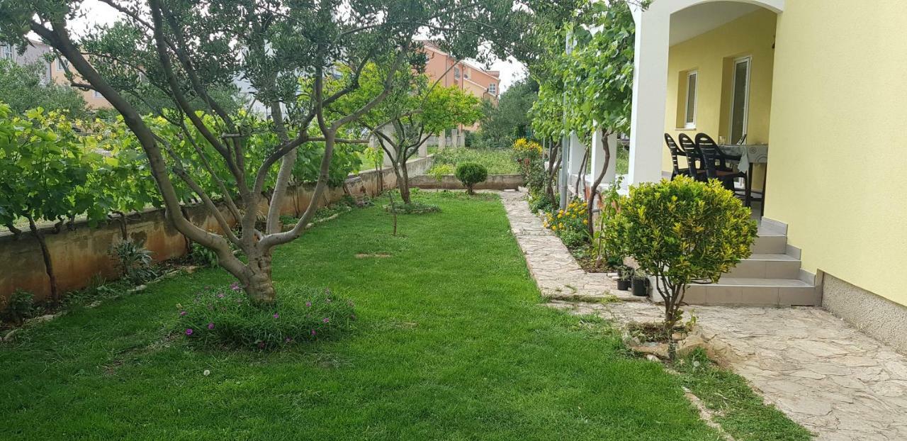 Apartmani Vranjkovic Vodice Esterno foto